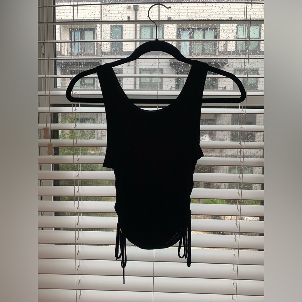 Black going out cinched and ribbed tank top